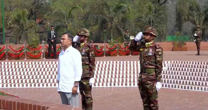 জাতীয় স্মৃতিসৌধে নতুন প্রধানমন্ত্রীর শ্রদ্ধা