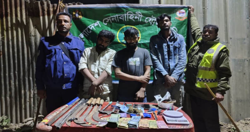 কালীগঞ্জে সেনা অভিযানে তিন সন্ত্রাসী ও মাদক কারবারি গ্রেপ্তার, ইয়াবা-অস্ত্র-টাকা উদ্ধার