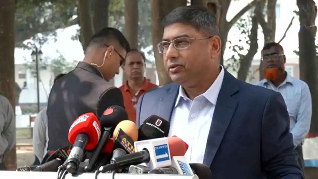 দেশবাসীকে নির্ভয়ে ভোট দেওয়ার আহ্বান সেনাপ্রধানের