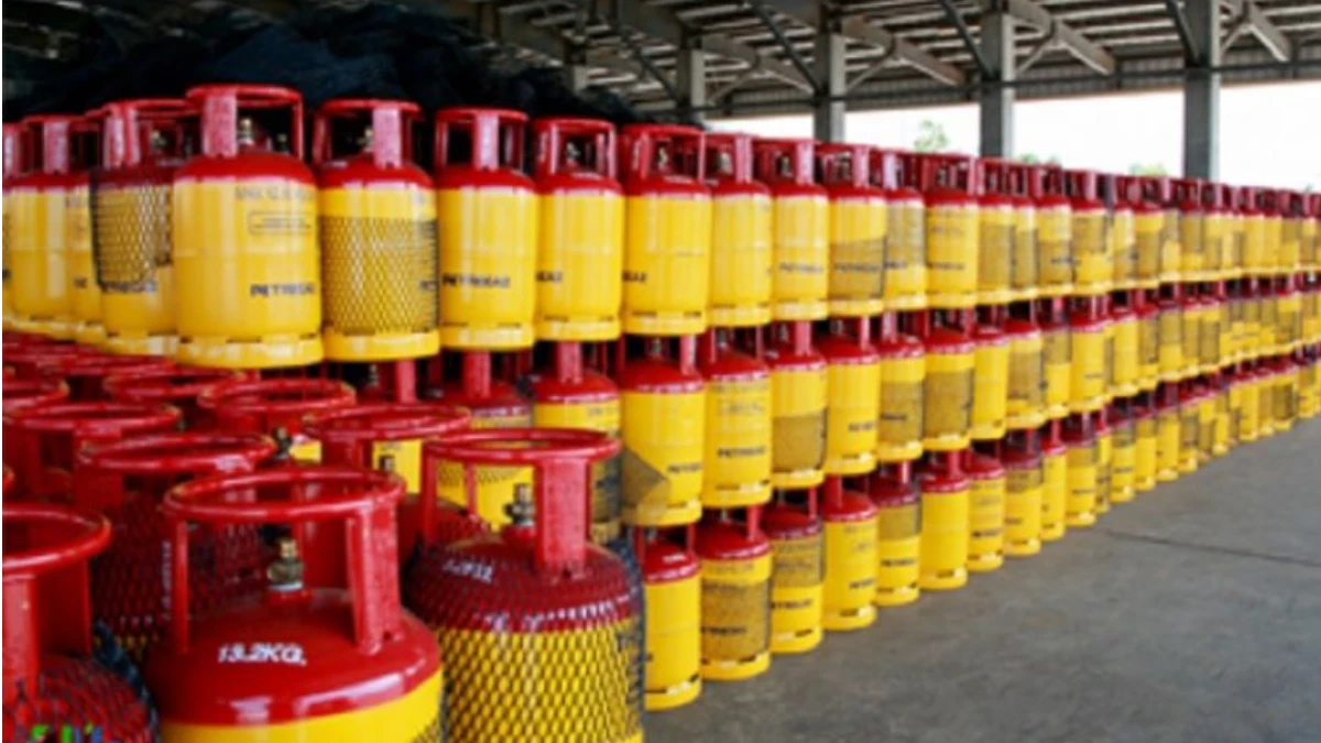 একলাফে ১২ কেজি এলপিজির দাম বাড়ল ৩৮৭ টাকা