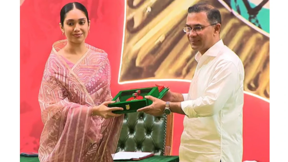 ‘দাদু’ খালেদা জিয়ার স্বাধীনতা পদক নিলেন জাইমা