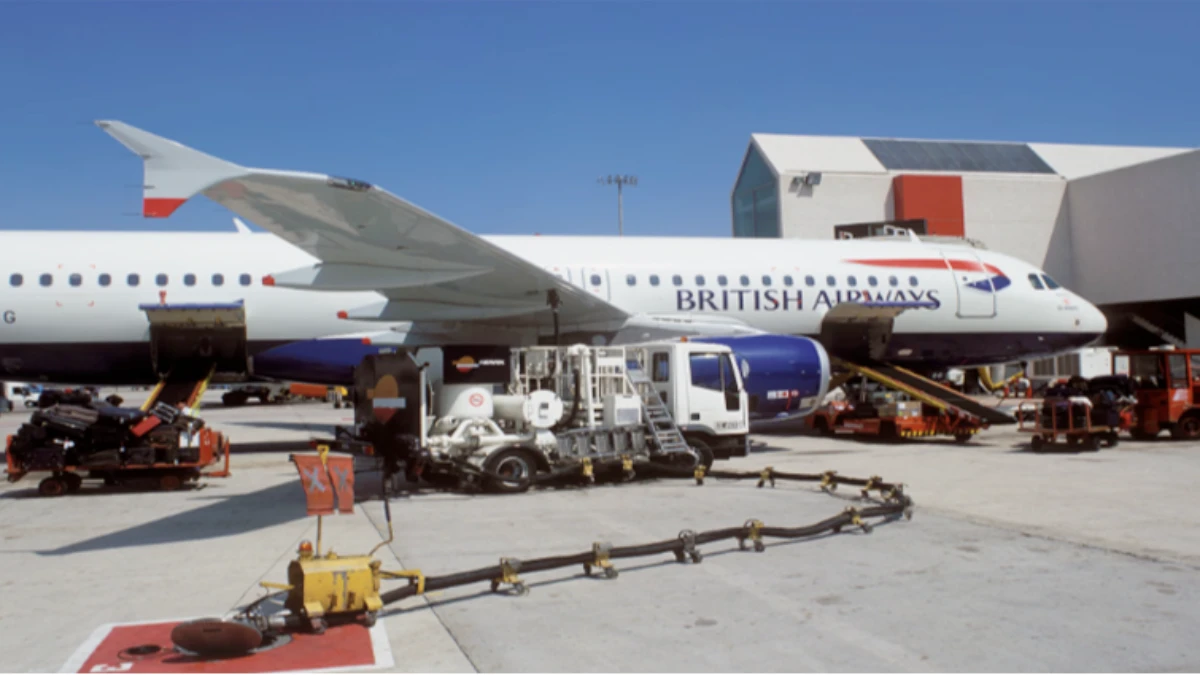 ইউরোপে শেষ হয়ে আসছে উড়োজাহাজের জ্বালানি, ফ্লাইট বাতিলের আশঙ্কা