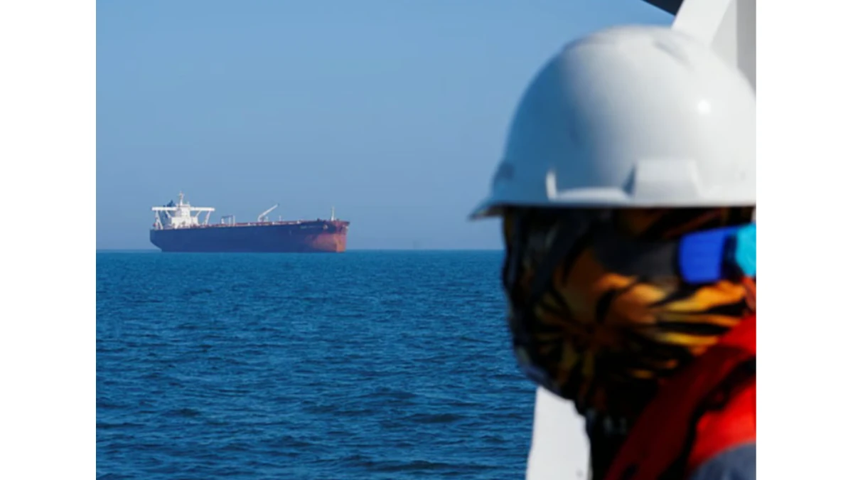 যুক্তরাষ্ট্রের ‘জলদস্যুতায়’ হরমুজ প্রণালি আবার বন্ধের ঘোষণা ইরানের