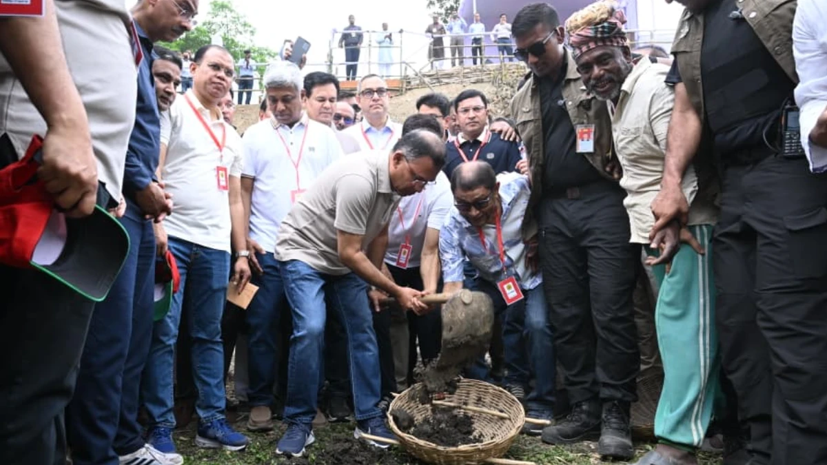 বাবার স্মৃতি বিজড়িত শার্শার উলসী খাল পুনঃখনন করলেন প্রধানমন্ত্রী
