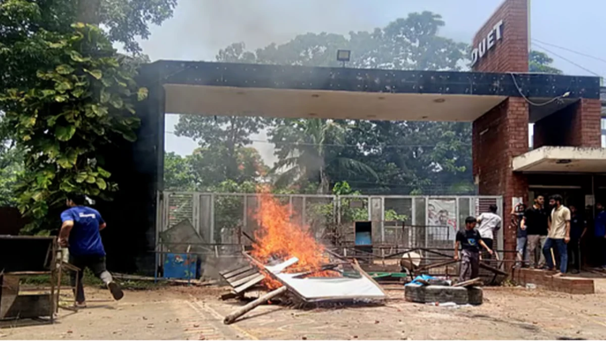 ডুয়েটে নতুন উপাচার্যের নিয়োগকে কেন্দ্র করে পক্ষে-বিপক্ষে অবস্থান শিক্ষার্থীদের, সংঘর্ষ