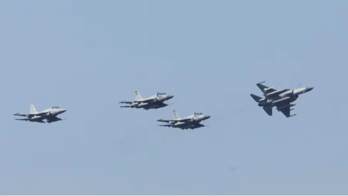 পাকিস্তান সৌদি আরবে ৮ হাজার সেনা ও যুদ্ধবিমান মোতায়েন করেছে