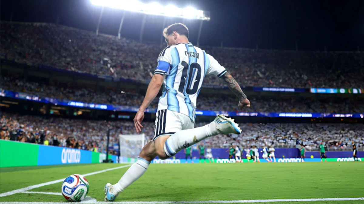 প্রথমবার ইংল্যান্ডের মুখোমুখি হচ্ছে মেসি