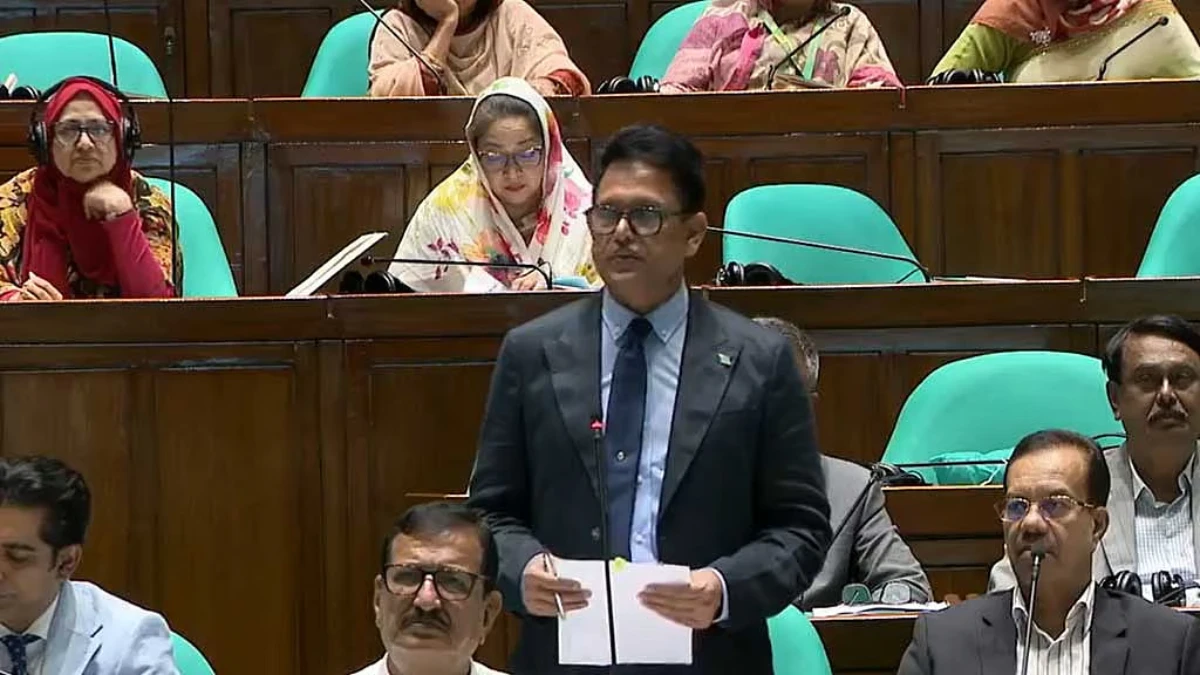 শিক্ষার্থীদের ফার্মের মুরগির সঙ্গে তুলনা, শিক্ষামন্ত্রীর দুঃখ প্রকাশ
