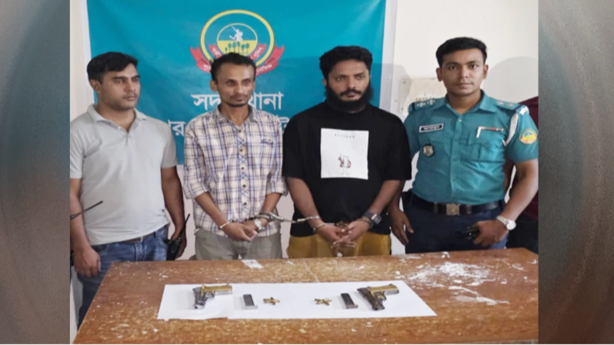 গাজীপুরে বিদেশী দুইটি পিস্তল গুলিসহ দুই যুবক গ্রেপ্তার