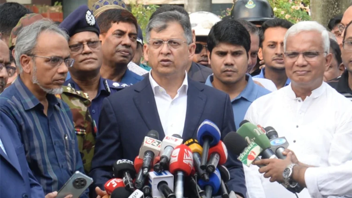সন্ত্রাসী ও চাঁদাবাজদের ধরতে আইনশৃঙ্খলা বাহিনীকে কঠোর নির্দেশ স্বরাষ্ট্রমন্ত্রীর