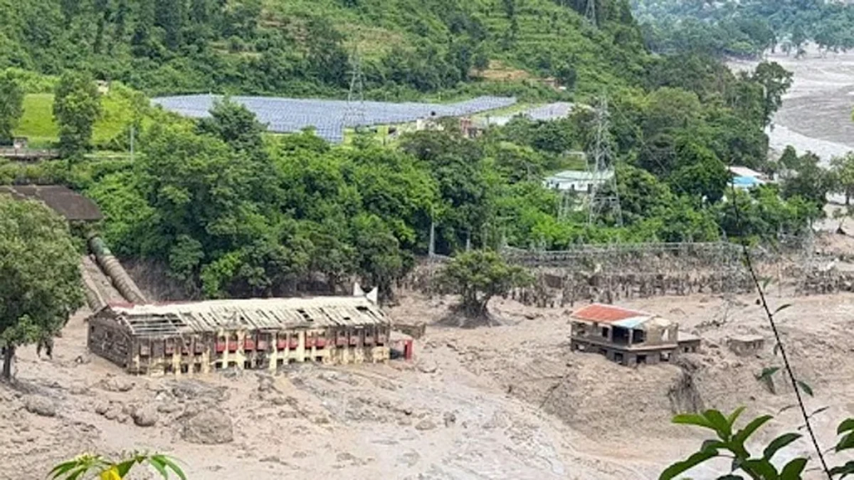 নেপালে ভূমিধসে নিহত অন্তত ৯৫, নিখোঁজ প্রায় ৪০০