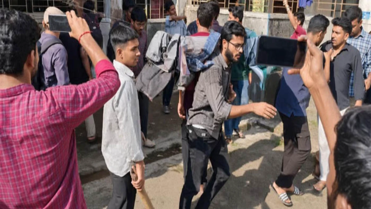 কুমিল্লা বিশ্ববিদ্যালয়ে শিক্ষার্থীদের দুই গ্রুপের সংঘর্ষে আহত ১০